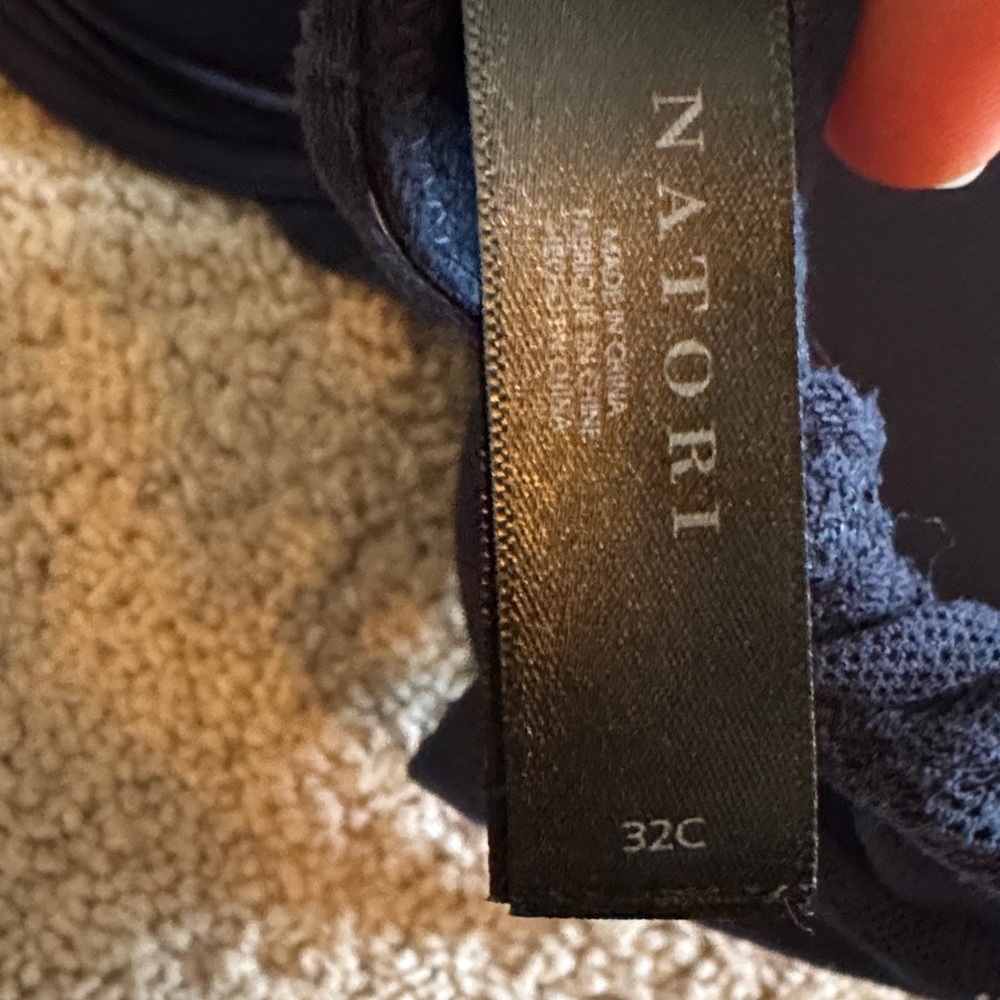 Natori Women's Bra Collection - 6! Black, Coral, Purple, Beige, Navy - Picture 2 of 2
